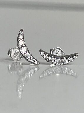 Pandora 925 sterling silver ALE crescent moon stud earrings. Stamped. Sparkle.